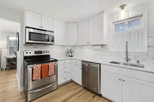 208 Marlborough St, East Greenwich, RI 02818 - Photo 11