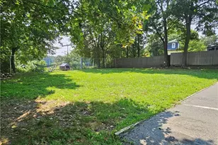 208 Marlborough St, East Greenwich, RI 02818 - Photo 35