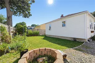127 Fern St, Warwick, RI 02889 - Photo 25