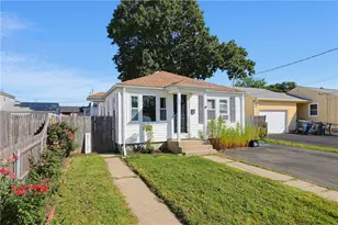 127 Fern St, Warwick, RI 02889 - Photo 1