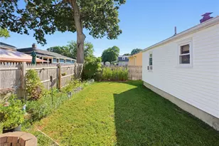 127 Fern St, Warwick, RI 02889 - Photo 25