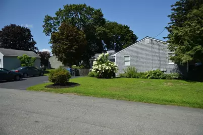 55 Vinton Avenue, Cranston, RI 02920 - Photo 3
