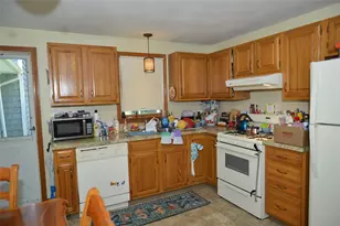 55 Vinton Ave, Cranston, RI 02920 - Photo 21
