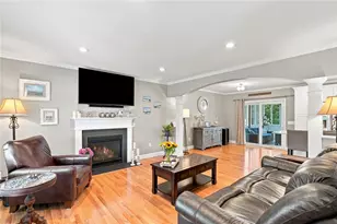 114 Teakwood Dr W, Coventry, RI 02816 - Photo 3