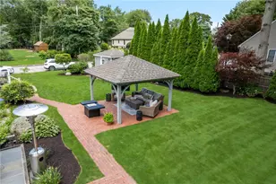 210 Wildflower Dr, Cranston, RI 02921 - Photo 9