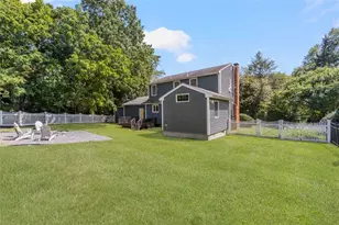 45 Farm Dr, Cumberland, RI 02864 - Photo 7