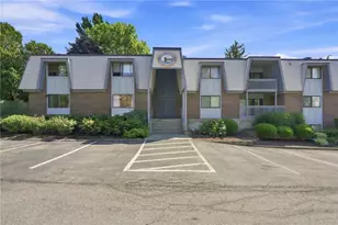 125 Van Zandt Ave, Newport, RI 02840 - Photo 15