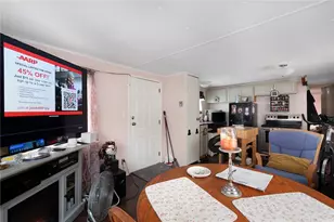 719 Forest Prk, Middletown, RI 02842 - Photo 7