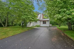 57 Bancroft Dr, Portsmouth, RI 02871 - Photo 5