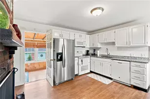 481 Oliphant Ln, Middletown, RI 02842 - Photo 15