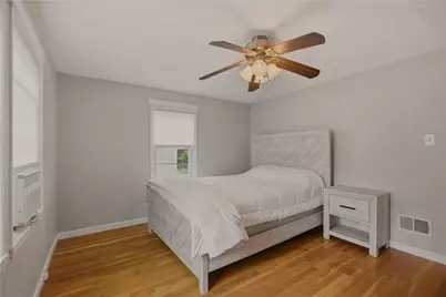 351 Boulevard Boulevard, Middletown, RI 02842 - Photo 11