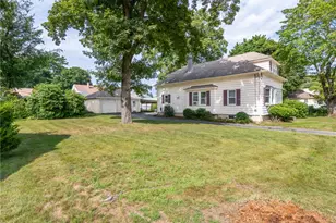 3 Diana Ave, Smithfield, RI 02917 - Photo 3