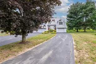 12 Tamarac Dr, Smithfield, RI 02828 - Photo 3
