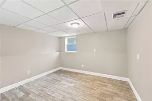 36 James St, East Providence, RI 02914 - Photo 17