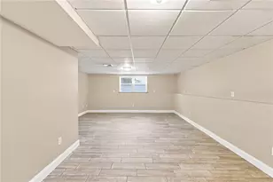 36 James St, East Providence, RI 02914 - Photo 19