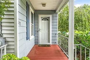 32 Benbridge Ave, Warwick, RI 02888 - Photo 5