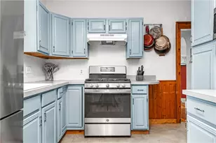 32 Benbridge Ave, Warwick, RI 02888 - Photo 17