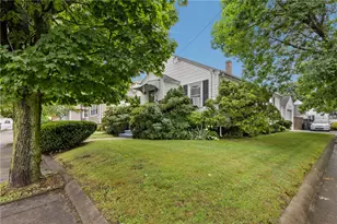 402 Webster Ave, Cranston, RI 02920 - Photo 25