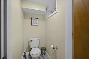 402 Webster Ave, Cranston, RI 02920 - Photo 15