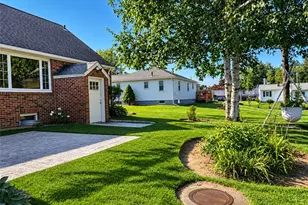 415 George Waterman Rd, Providence, RI 02919 - Photo 27