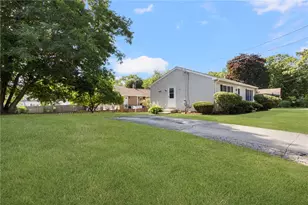 28 Elmer Ave, Warwick, RI 02886 - Photo 13