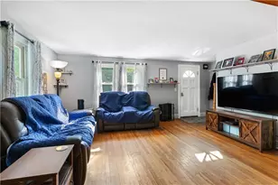 35 Mumford St, Coventry, RI 02816 - Photo 3
