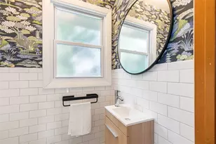 2 Wardlaw Ct, Providence, RI 02908 - Photo 21