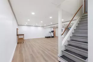 2 Wardlaw Ct, Providence, RI 02908 - Photo 35