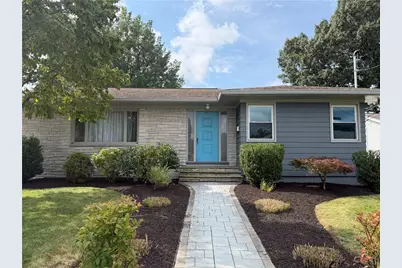 2 Wardlaw Court, Providence, RI 02908 - Photo 3
