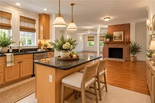 17 Bank St, Warwick, RI 02888 - Photo 3