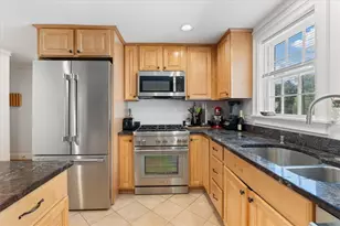 17 Bank St, Warwick, RI 02888 - Photo 3