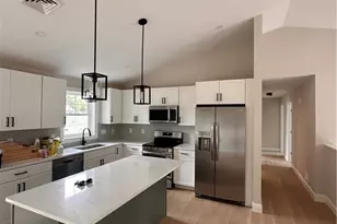 67 Kenway Ave, Warwick, RI 02889 - Photo 3