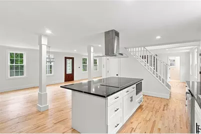 2 Border Street, West Warwick, RI 02893 - Photo 7