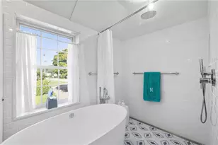 342 Blvd Blvd, Middletown, RI 02842 - Photo 15