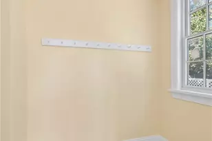 342 Blvd Blvd, Middletown, RI 02842 - Photo 21