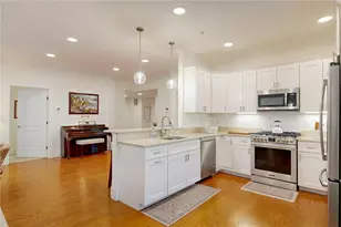 1404 S County Trl, East Greenwich, RI 02818 - Photo 11