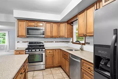 2157 Middle Road, East Greenwich, RI 02818 - Photo 9