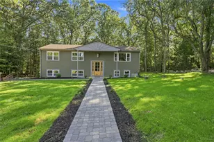 154 Spring Valley Dr, East Greenwich, RI 02818 - Photo 1