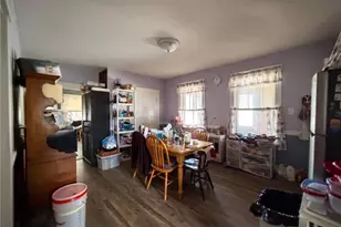 27 Short St, Pawtucket, RI 02861 - Photo 11