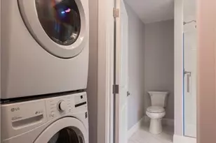 72 Thames St, Bristol, RI 02809 - Photo 9