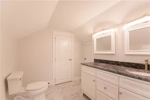 72 Thames St, Bristol, RI 02809 - Photo 19