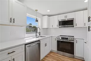 25 Stoneham St St, Cranston, RI 02920 - Photo 17