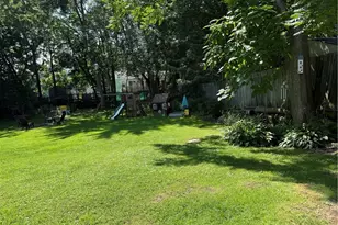 8 Rathbun St, West Warwick, RI 02893 - Photo 9