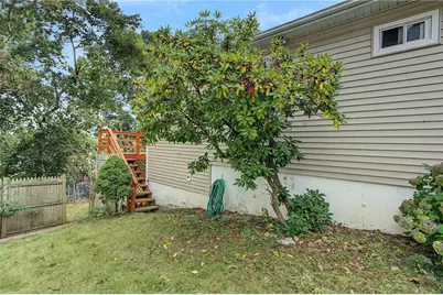 29 Stillwater Avenue, Providence, RI 02908 - Photo 39
