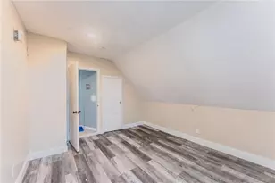 91 Laura St, Providence, RI 02907 - Photo 35