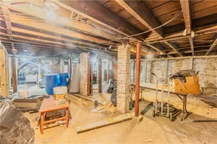 91 Laura St, Providence, RI 02907 - Photo 39