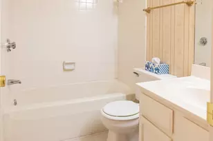 626 Smithfield Rd, North Providence, RI 02904 - Photo 15