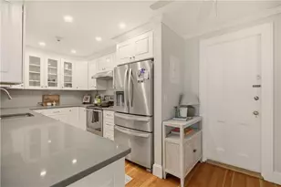 28 Kay St, Newport, RI 02840 - Photo 17