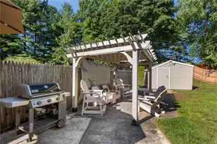 89 Interlocken Rd, East Providence, RI 02914 - Photo 3