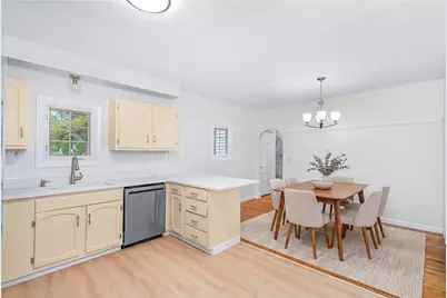 110 Ausdale Road, Cranston, RI 02910 - Photo 15